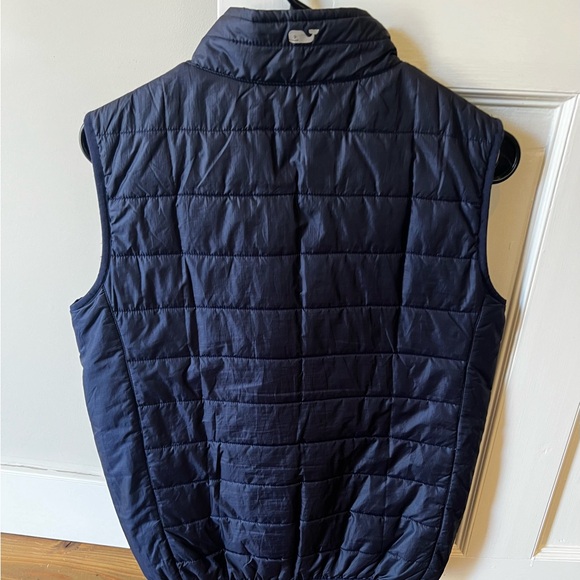 Vineyard Vines Boys Large Navy waterproof vest. - Picture 2 of 3